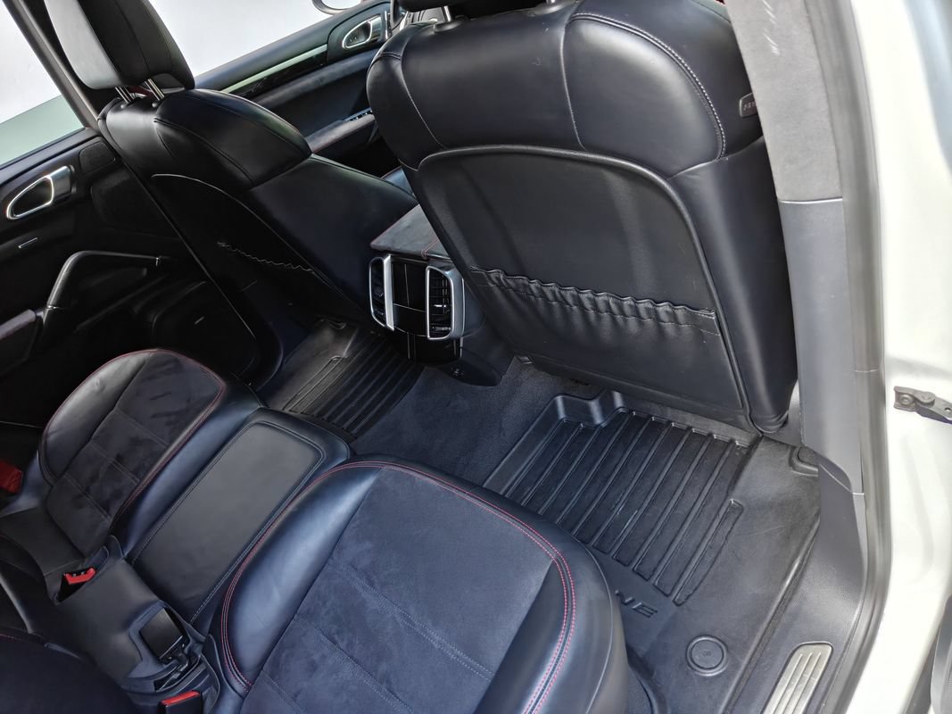 Used 2013 Porsche Cayenne GTS AWD/4WD image 13