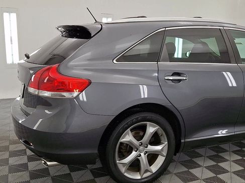 Used 2011 Toyota Venza w/ Comfort Pkg image 4