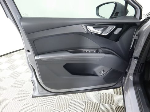 Used 2026 Audi Q4 e-tron Premium Plus w/ Premium Plus image 26