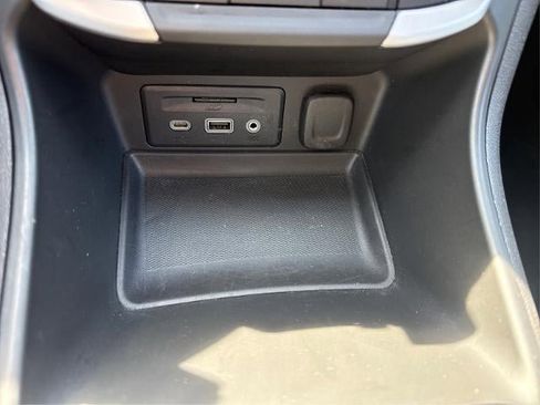 Certified 2022 GMC Terrain SLT w/ Infotainment Package II image 19