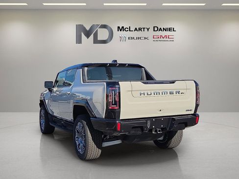New 2026 GMC Hummer EV 4x4 Crew Cab image 4