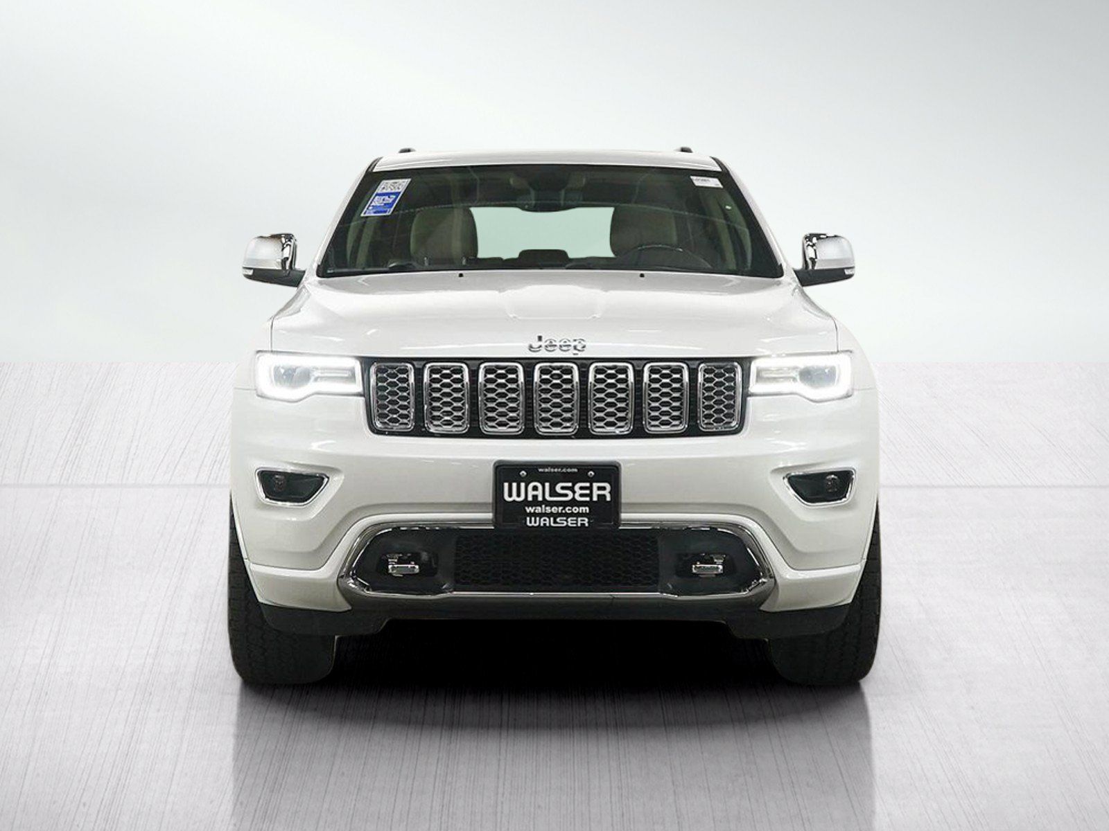 Used 2021 Jeep Grand Cherokee Overland AWD/4WD image 8