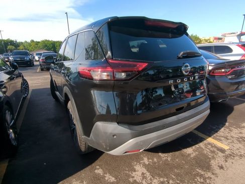 Used 2021 Nissan Rogue SV AWD/4WD image 4
