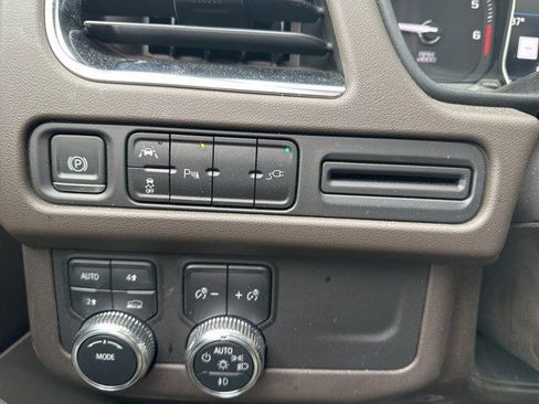 Used 2021 GMC Yukon SLT w/ SLT Premium Package image 25