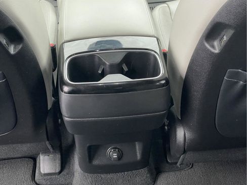 Used 2022 Kia Telluride EX w/ EX Premium Package image 19