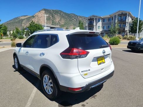 Used 2020 Nissan Rogue SV AWD/4WD image 5