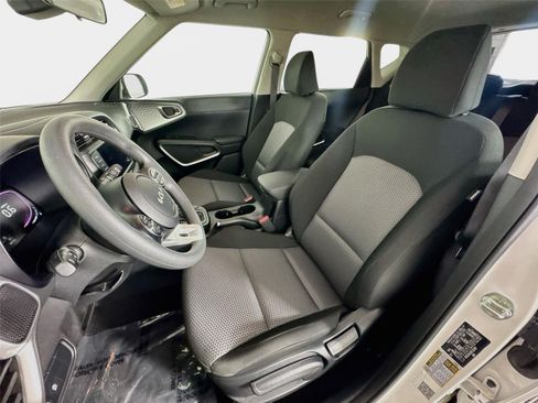 Certified 2024 Kia Soul LX w/ Option Group 015 FWD image 11
