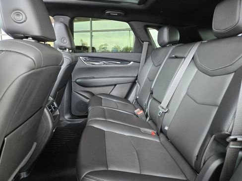 Used 2022 Cadillac XT5 Premium Luxury AWD/4WD image 11