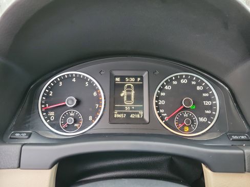 Used 2013 Volkswagen Tiguan SEL image 18