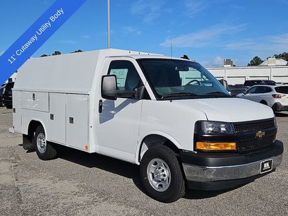 New 2025 Chevrolet Express 3500 w/ Power Convenience Package