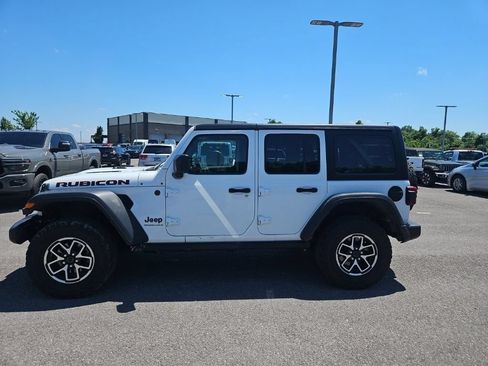 Used 2024 Jeep Wrangler Unlimited Rubicon AWD/4WD image 4