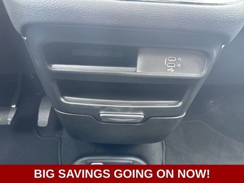 New 2026 Chrysler Pacifica Select image 31