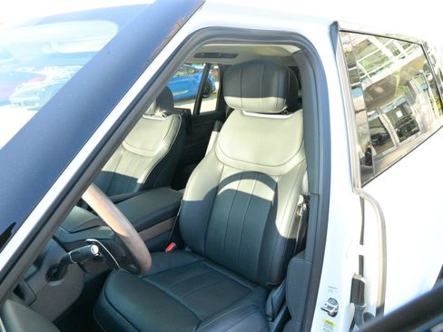 Used 2025 Land Rover Range Rover Long Wheelbase Autobiography image 18