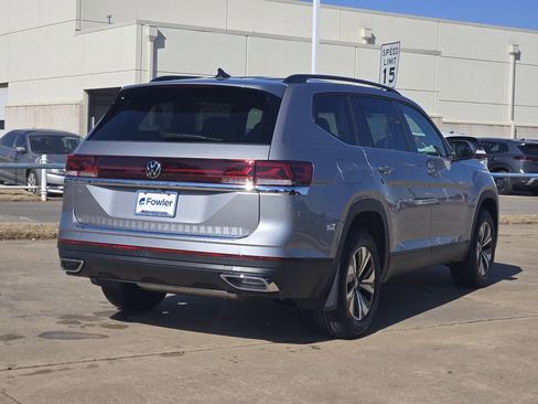 New 2026 Volkswagen Atlas SE image 4