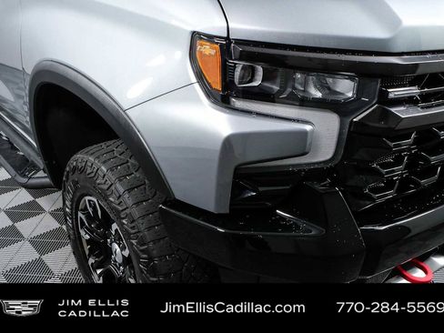 Used 2023 Chevrolet Silverado 1500 ZR2 w/ Technology Package AWD/4WD image 34
