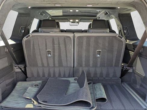 Used 2023 Rivian R1S Adventure image 6