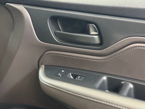 Used 2021 Honda Odyssey EX image 35