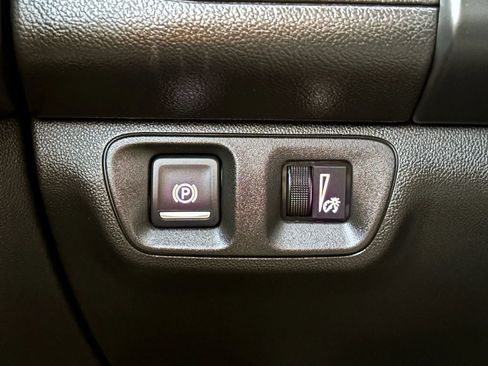 Used 2018 GMC Acadia Denali image 42