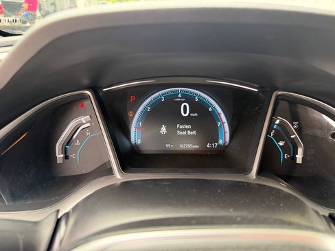 Used 2016 Honda Civic Touring image 17