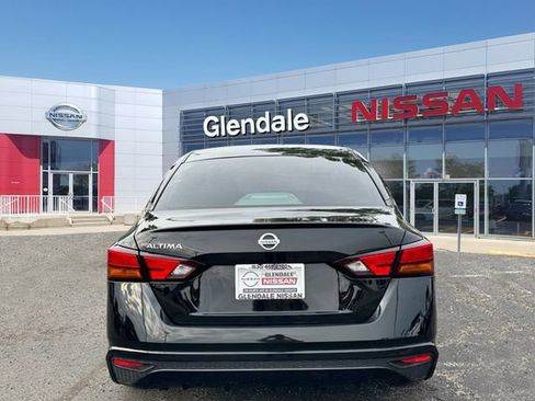 Used 2022 Nissan Altima 2.5 S FWD image 5