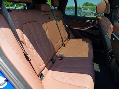 Used 2025 BMW X5 M60i w/ Executive Package AWD/4WD image 34