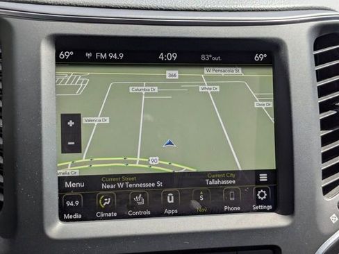 Used 2023 Jeep Cherokee Altitude Lux AWD/4WD image 21