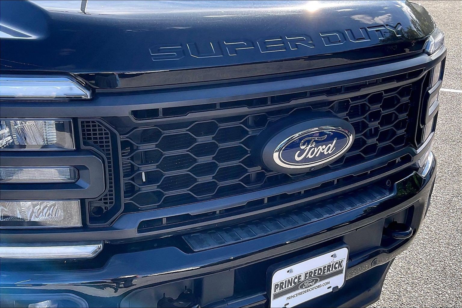 Used 2024 Ford F350 Lariat w/ Lariat Ultimate Package AWD/4WD image 30