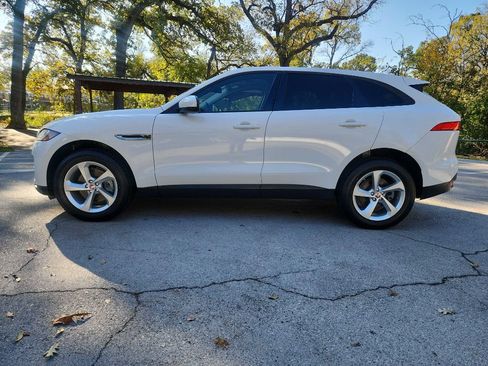Used 2018 Jaguar F-PACE Premium image 5