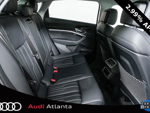 Used 2022 Audi e-tron Prestige w/ Prestige Package image 23