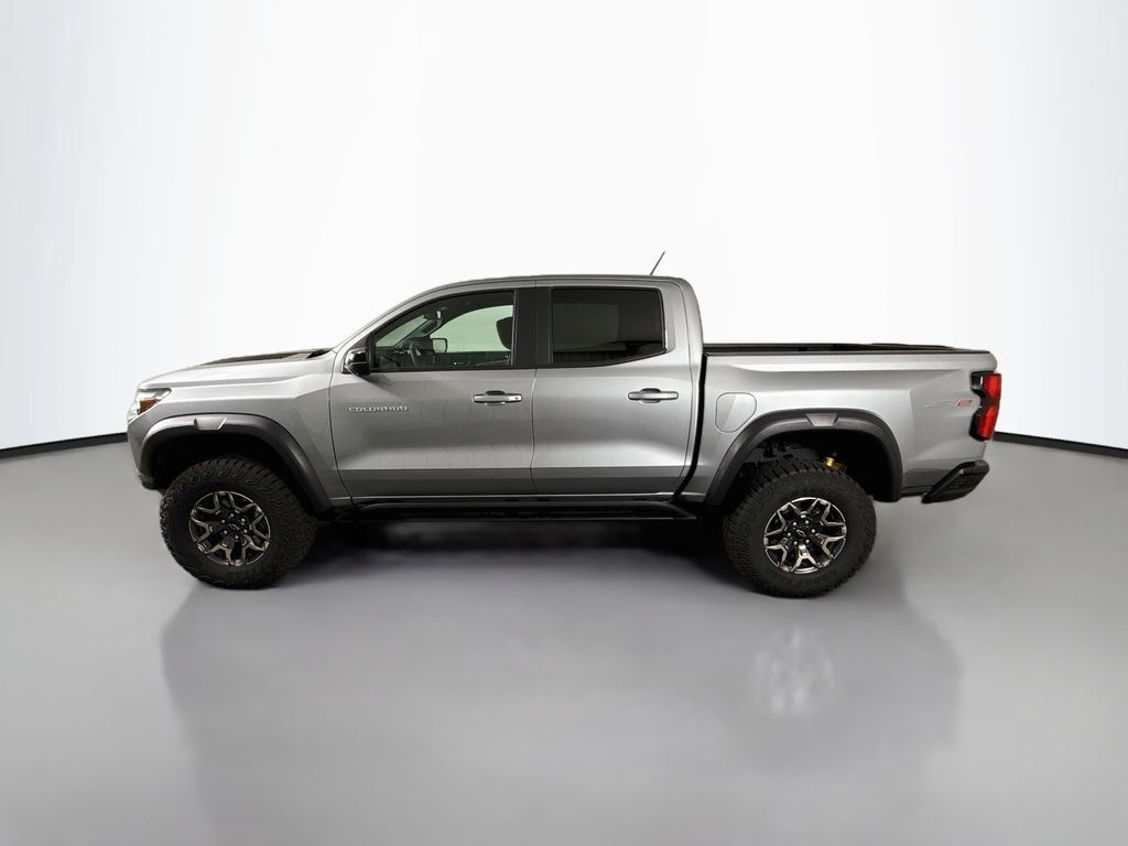 Used 2025 Chevrolet Colorado ZR2 w/ Technology Package AWD/4WD image 4