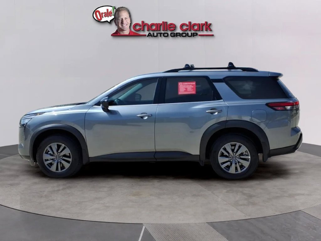 Certified 2026 Nissan Pathfinder SV FWD image 2
