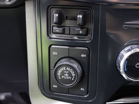 Used 2025 Ford F150 Platinum AWD/4WD image 74