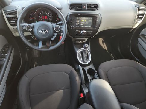 Used 2019 Kia Soul Base w/ Convenience Package image 31