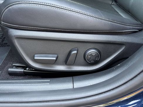 Used 2026 Genesis G70 2.5T RWD image 23