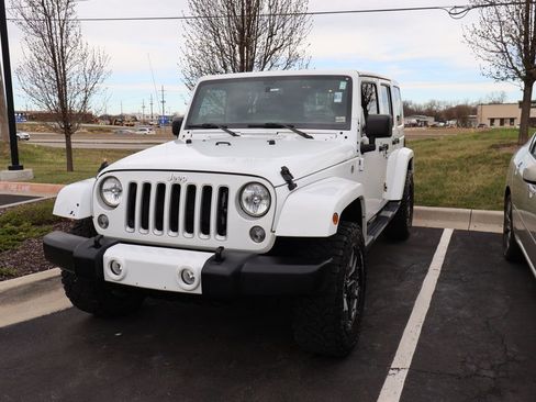Used 2016 Jeep Wrangler Unlimited Sahara w/ Connectivity Group image 1