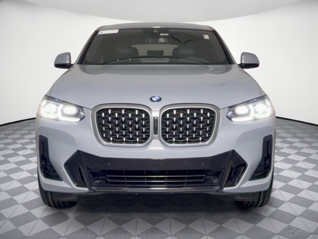 Certified 2025 BMW X4 xDrive30i w/ M Sport Package AWD/4WD image 6