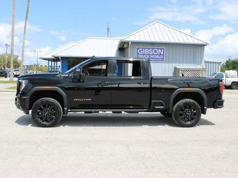 Used 2025 GMC Sierra 2500 AT4 w/ AT4 Premium Plus Package image 6