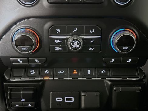 Used 2020 Chevrolet Silverado 1500 LT Trail Boss image 23