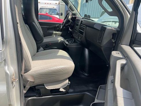 Used 2020 Chevrolet Express 3500 LS RWD image 10