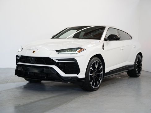 Used 2022 Lamborghini Urus image 1