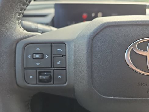 Used 2026 Toyota RAV4 XLE Premium w/ Panoramic Sun Roof Package AWD/4WD image 17