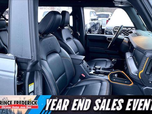 Used 2024 Ford Bronco Badlands image 7