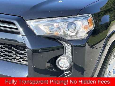 Used 2021 Toyota 4Runner SR5 Premium w/ Moonroof Package AWD/4WD image 9