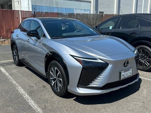 Used 2024 Lexus RZ 300e Premium FWD image 2