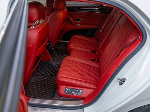 Used 2015 Bentley Flying Spur V8 image 56