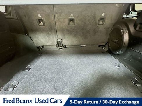 Used 2022 Jeep Wrangler Unlimited Rubicon w/ Safety Group AWD/4WD image 27