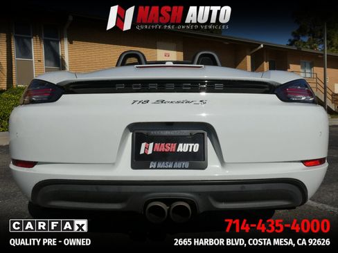 Used 2017 Porsche 718 Boxster S image 10