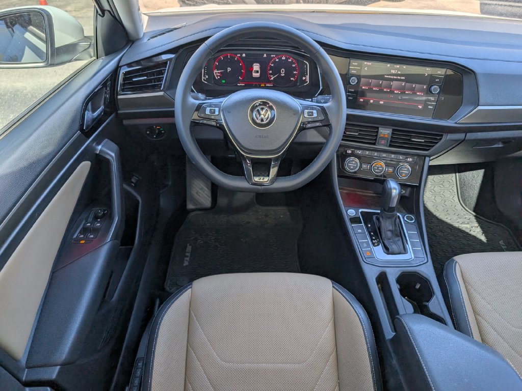 Used 2020 Volkswagen Jetta SEL Premium FWD image 9