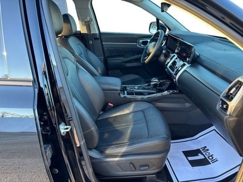 Certified 2023 Kia Sorento SX image 11