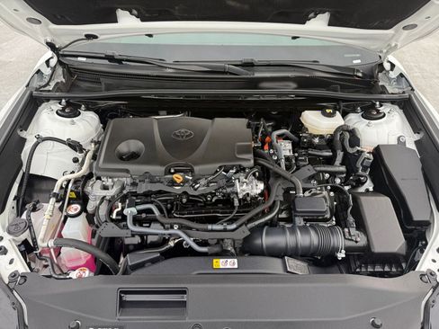 Used 2025 Toyota Camry LE image 30